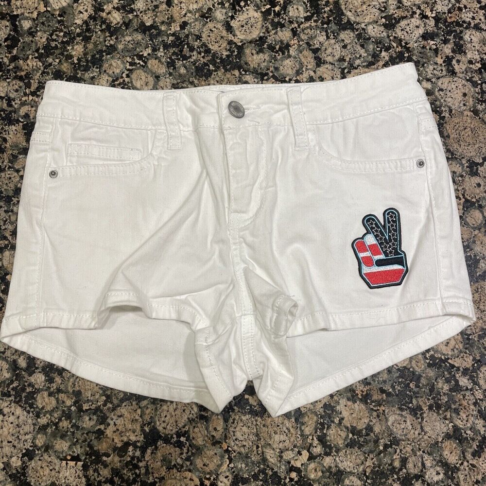 Joe Boxer Junior Women's White Denim Jean‎ Shorts Size 1 with Peace Sign